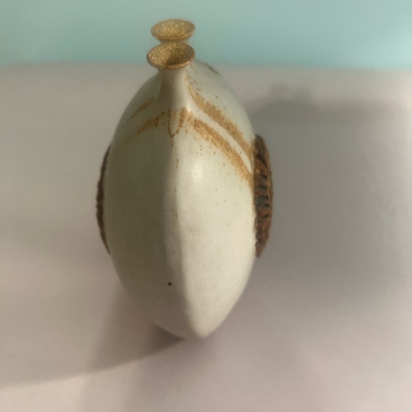 “Warren Hullow” Handmade Mid-Century Pottery Vessel - Picture 6 of 6